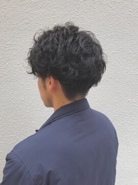 レボルトヘアー(R EVOLUT hair) 《Kim》後頭部美シルエット くせ毛風パーマ