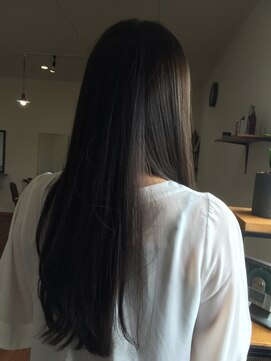 ストラダ ヘア デザイン(Strada hair design) throwグレーベージュカラー