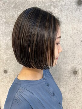 スウィープ 平尾(sweep) 30代40代50代切りっぱなしボブの白髪ぼかしハイライト