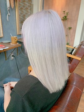 ヘアアトリエハチ(hair atelier hachi) ホワイトグレー