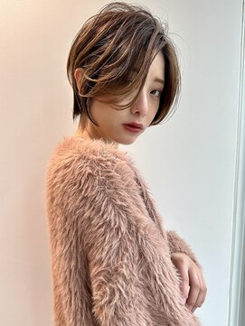 アンド ストーリーズ(&STORIES) 30代/40代/50代・絶壁解消・小顔前下がりショートボブ【柴山】