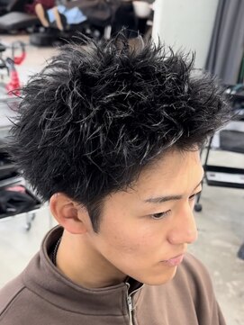 エデアンルクラ 下通(EDEAN Leclat) 熊本 スパイキーショート パーマ 短髪 アップバング MEN'S HAIR