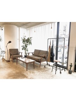 何気ない日常がちょっと楽しくなる。理想に合わせたスタイル創りで "小さなシアワセ"が実感できる―《day》