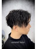 MEN’S HAIR/波巻きツイストスパイラル/リバースセンターパート