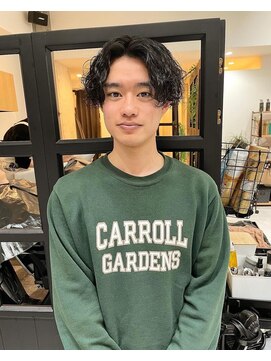 ディーエックス スリー(Dxxxx III) スパイラルパーマ メンズカット