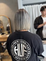 リリー バイ アオ(Lilly by AO)&nbsp;ホワイトのバレイヤージュカラー
