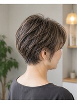 アースオーセンティック 小平店(EARTH Authentic)&nbsp;白髪ぼかしショートボブ