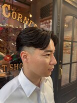 フォーコーナーズ(Four Corners)&nbsp;スキンフェードツーブロック刈り上げジェットモヒカンマンバン