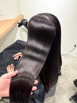 アトレ 福岡大名店(attrait)&nbsp;ツヤ感たっぷりのロングブラウン×大人っぽいレイヤーカット