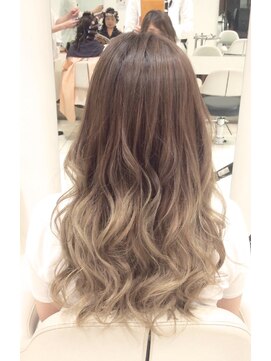 ケンジ 平塚 アネッタ(KENJE annetta) 《アッシュグレージュ》外国人風オンブレグラデーション♪