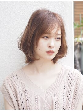 エラ(ELLA) カールミディアム◆ひし型美バランス　ELLA