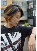 ショートボブ インナーカラー ハイトーン  ケアブリーチ