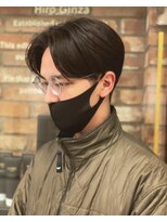 ヒロギンザバーバーショップ 丸の内店(HIRO GINZA BARBER SHOP)&nbsp;センターパート　メンズニュアンスパーマ　東京/大手町/丸の内