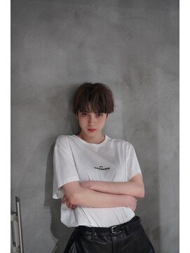 ヘアーラウンジ エゴ(Hair Lounge EGO) 簡単スタイリングのマッシュショート　グレージュカラー