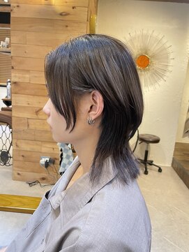 チリンバイロストシティー(Chillin by LOSTCITY) 韓国風ウルフレイヤー