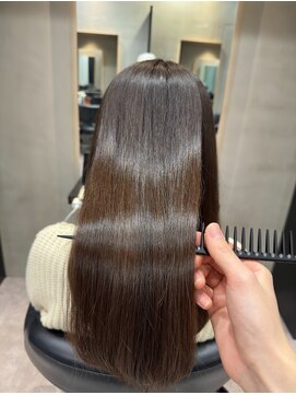 アム 表参道(am) 小顔薄めバンググレージュレイヤーロング前髪パーマ黒髪