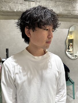 ゼスト リル 新宿(ZEST lill) 塩澤太一 シャドウパーマ 癖毛風 無造作パーマ 新宿