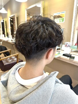 ヘアーメイクロージー 八軒店 (HAIR MAKE ROSY) ツイストスパイラルパーマツーブロックマッシュメッシュフェード