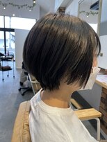 リノ 金山(Rino)&nbsp;デザインカラー/レイヤーカット/ウェットヘア/オリーブベージュ