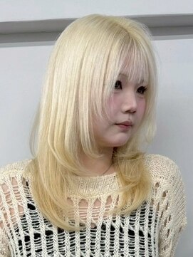 ウィコ 新宿(WICO) ブロンド[新宿駅/黒髪カタログ/小顔に見せるヘアー]