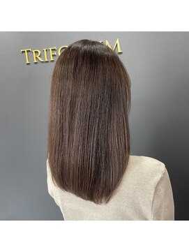 トリフォリウム 小牧店(TRIFOLIUM) 「白髪ぼかしで上品艶カラー」