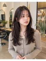 アクロマティック 南松本(Achromatic) 顔周りレイヤー艶カラーロング