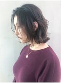 ミディアムレイヤー_スリークボブ厚めバングローライト_ba282722
