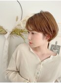 横顔美人で大人可愛いショートヘア 銀座駅