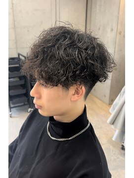 ロイド(Royd.) ハイウエイト×ツイスパ　前下がりマッシュ