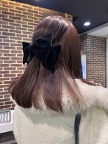 ヘアーアンドメイク ビス(HAIR&MAKE bis) ワンカラーでできるピンクブラウン！【久保田帆香】