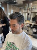 大人海外メンズヘア七三分けサイドパートフェードカット