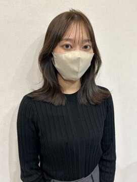 ミラ(MIRA) オリーブカラー/くびれヘアー／梅田美容室#レイヤーカット