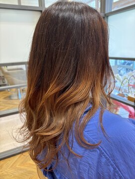 ヘア ルーナ バイ アプリーレ(hair lune by Aprire) 20代30代40代シースルーバングヘア×グラデーションブランカラー