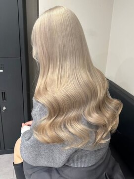 ベレーザ 渋谷(BELEZA) 13318ブリーチ&ダブルカラー韓国レイヤーホワイトブロンド