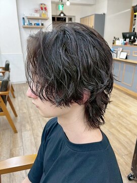 ネオリーブ クーロ メゾン 横浜(Neolive curro Maison) ソフトツイストスパイラル×黒髪ウルフフェザーパーマ[メンズ]