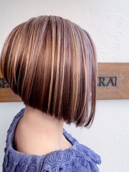 カットスペース アンリササラの写真/髪の悩みを解消しながら、デザイン性のあるグレイヘアを実現♪白髪染めもオシャレに染めるならお任せ。