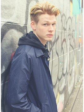 ジジバイワースホワイル(jiji by WORTH WHILE) 刈り上げセンターパートサーフカールフェザーパーママレットヘア