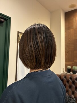 ボウベルズ ヘア アンド メイクアップ ドレッシング Bowbells hair&make up dressing スリークボブ