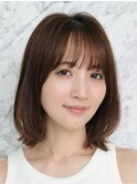 表参道酸性ストレート艶髪ミディアムレイヤーアッシュグレー30代