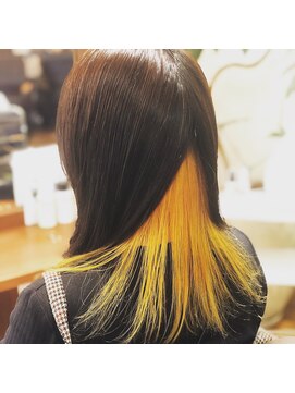 ヘアーアンドスパ ロココ(HAIR&SPA ROCOCO) 鬼滅の刃イエロー