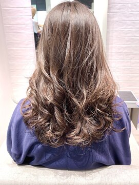 ステアケース 武蔵小杉店(stair:case) 大人かわいい ミディアムヘアコテ巻きパーマ 20代30代40代