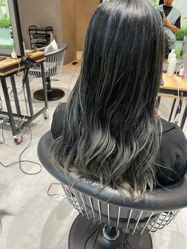 ピカイチ(pikaichi) *pikAicHi*バレイヤージュ×艶カラー