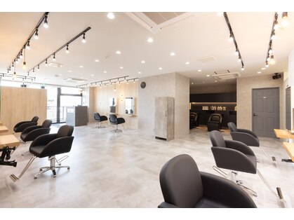 アグ ヘアー イット 九大学研都市店(Agu hair itt)の写真