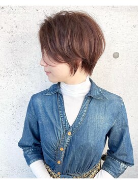 アンダーバーホワイト 泉佐野店(_WHITE) ☆大人ショートボブ×小顔カット