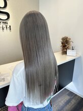 グラーヴ(GRAVE) シルバーベージュ