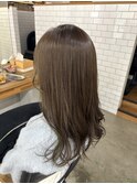 オリーブベージュ