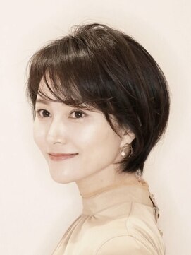 アンベリールフルー(EMBELLIR fleur) ナチュラルショート　３０代４０代５０代