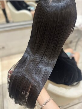 ザックラフィネ(ZACC raffine) 美髪/ブルーカラー/縮毛矯正/艶カラー/前髪カット/小顔