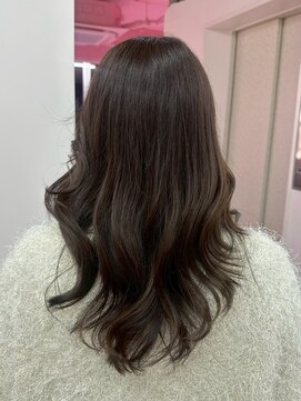 ダズリングディア(Dazzling Deer) グレージュ／ロング／巻き髪スタイル／レイヤーカット