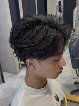 ハッシュタグネイビー 仙台駅前店(#NAVY) 仙台スパイラルスパイキーショートフェザーパーマシャドウパーマ
